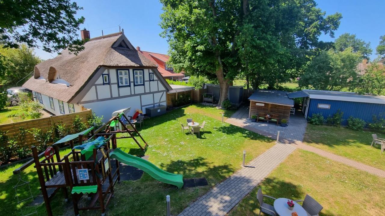 Captain Pahlen Ferienanlage Zingst Exterior photo